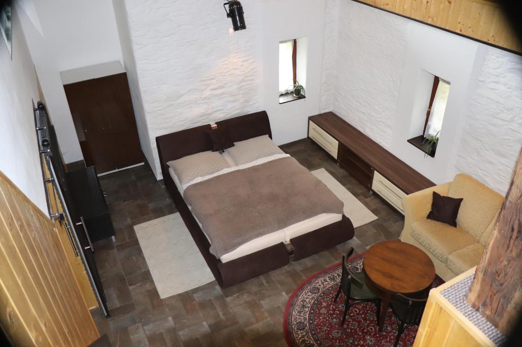Hostinec Stará Krčma Stratená Exterior foto