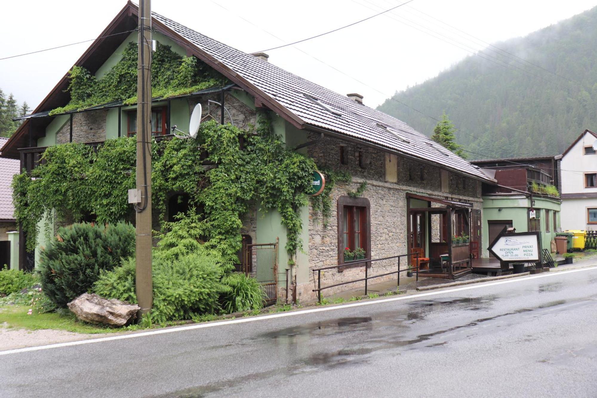 Hostinec Stará Krčma Stratená Exterior foto